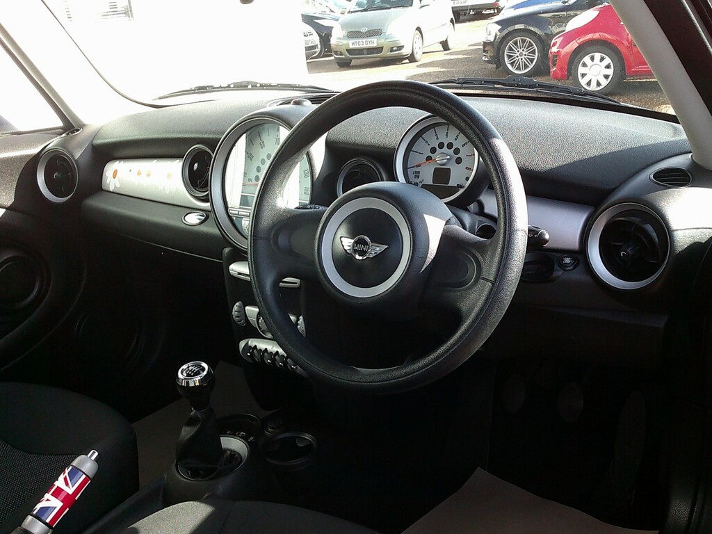 Mini Clubman Cooper D White #7