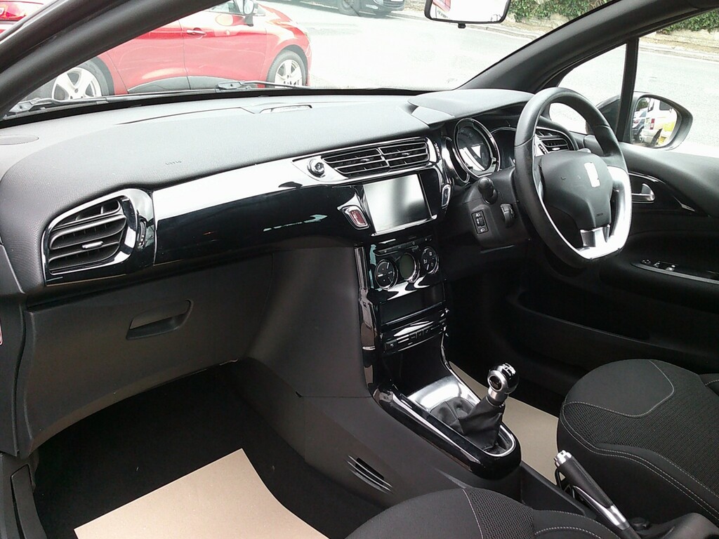 DS DS 3 Puretech Tyle Nav Ss Red #8