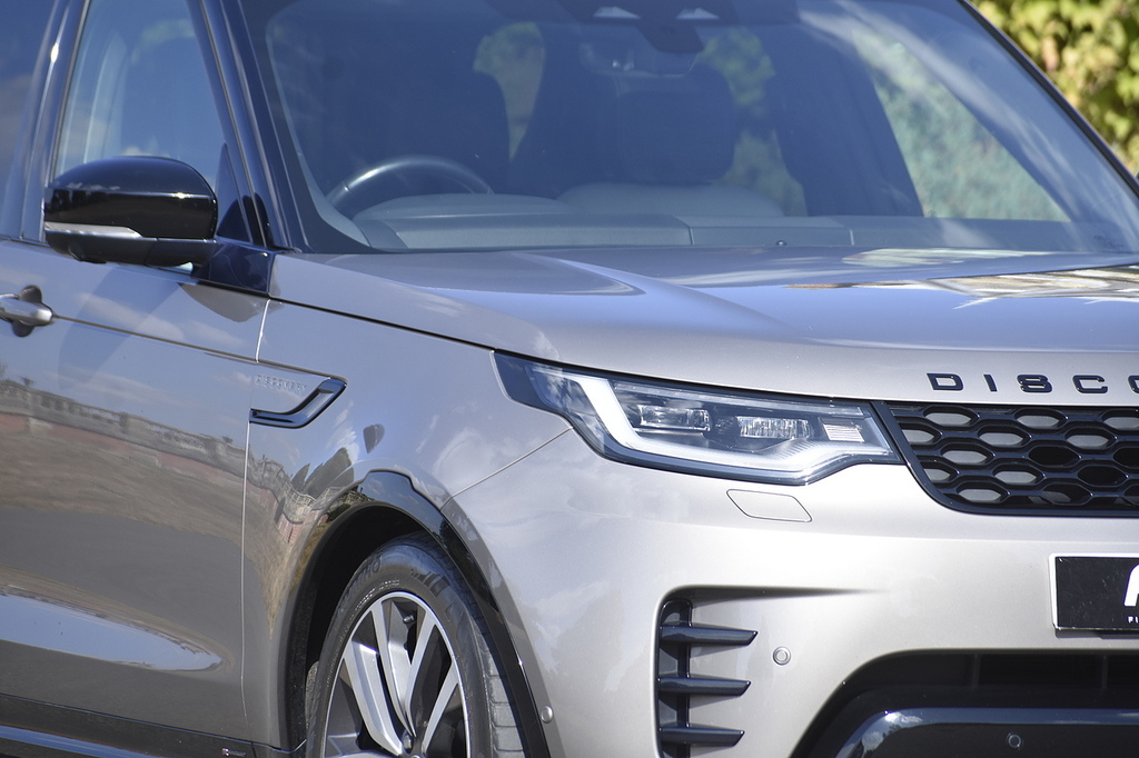 Land Rover Discovery Suv AJ21OJA Brown #3