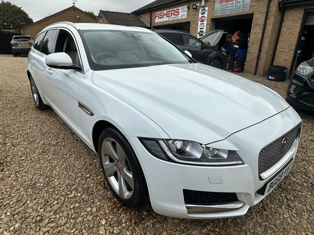 Jaguar XF 2L Portfolio BG68VVT White #4