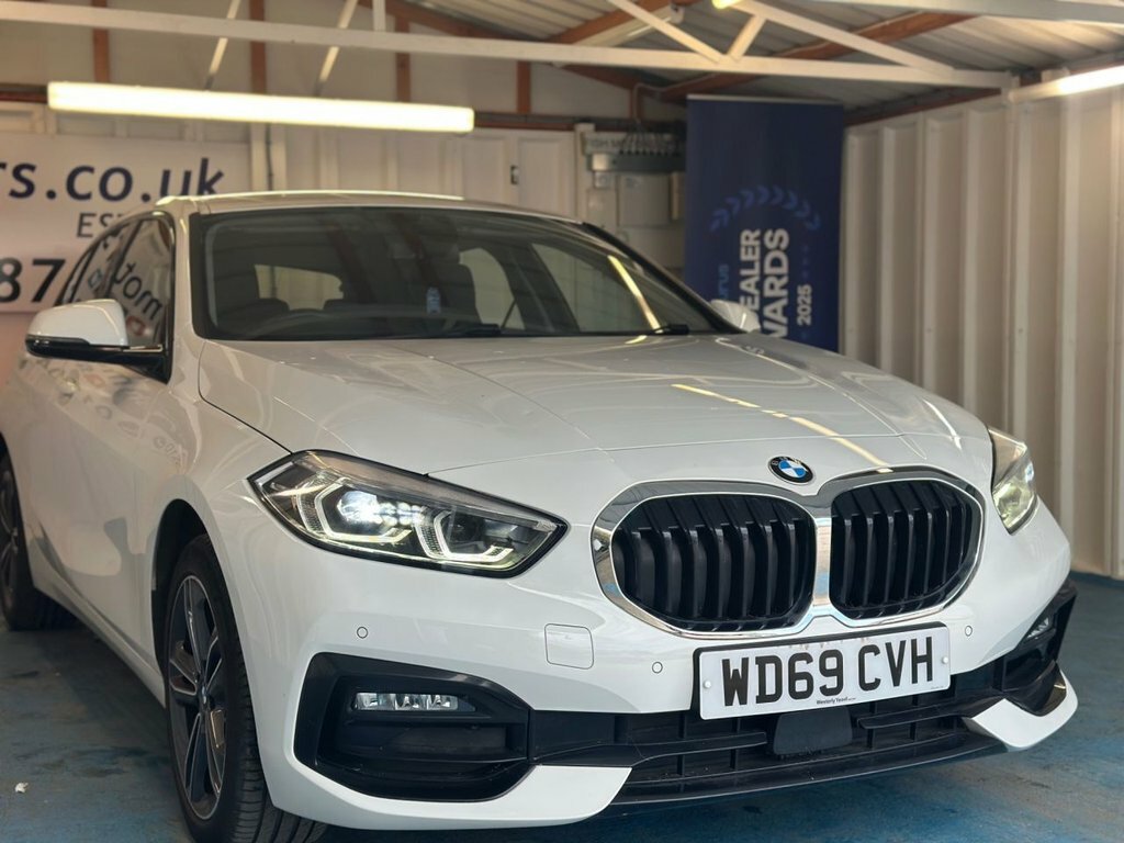 BMW 1 Series 1.5L Sport White #3