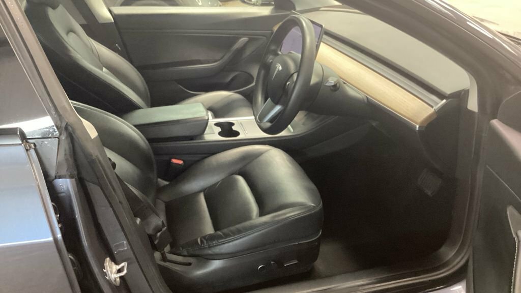 Tesla Model 3 Saloon GJ70SKE Grey #2
