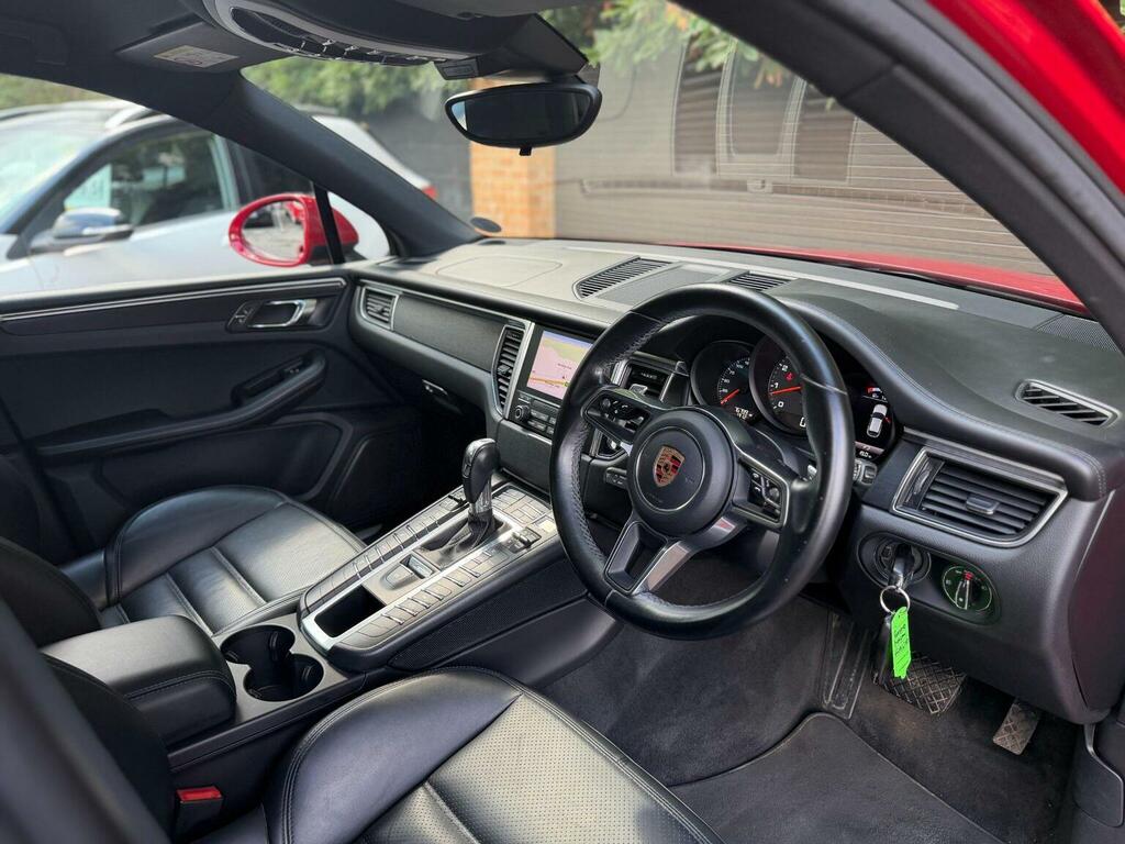 Porsche Macan Suv White #8