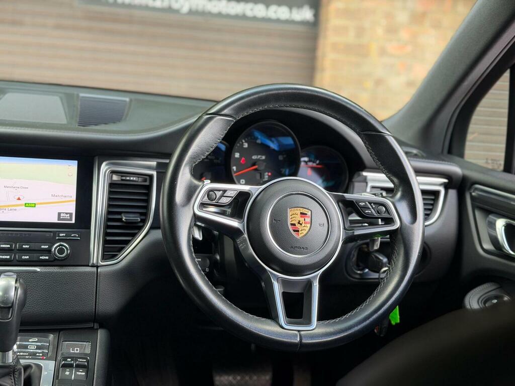 Porsche Macan Suv White #32