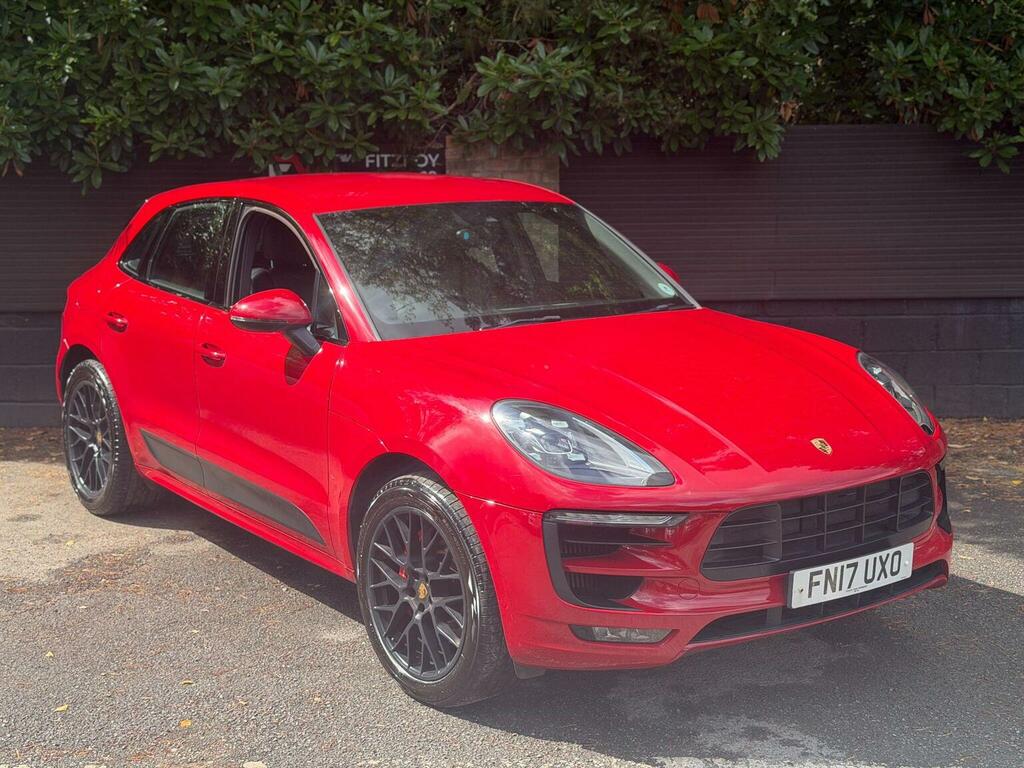 Porsche Macan Suv White #18