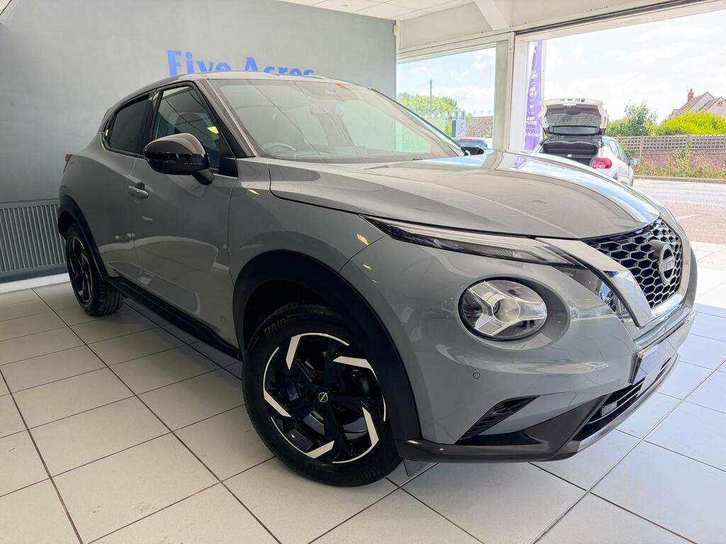 Nissan Juke Suv NG23EGC Red #3