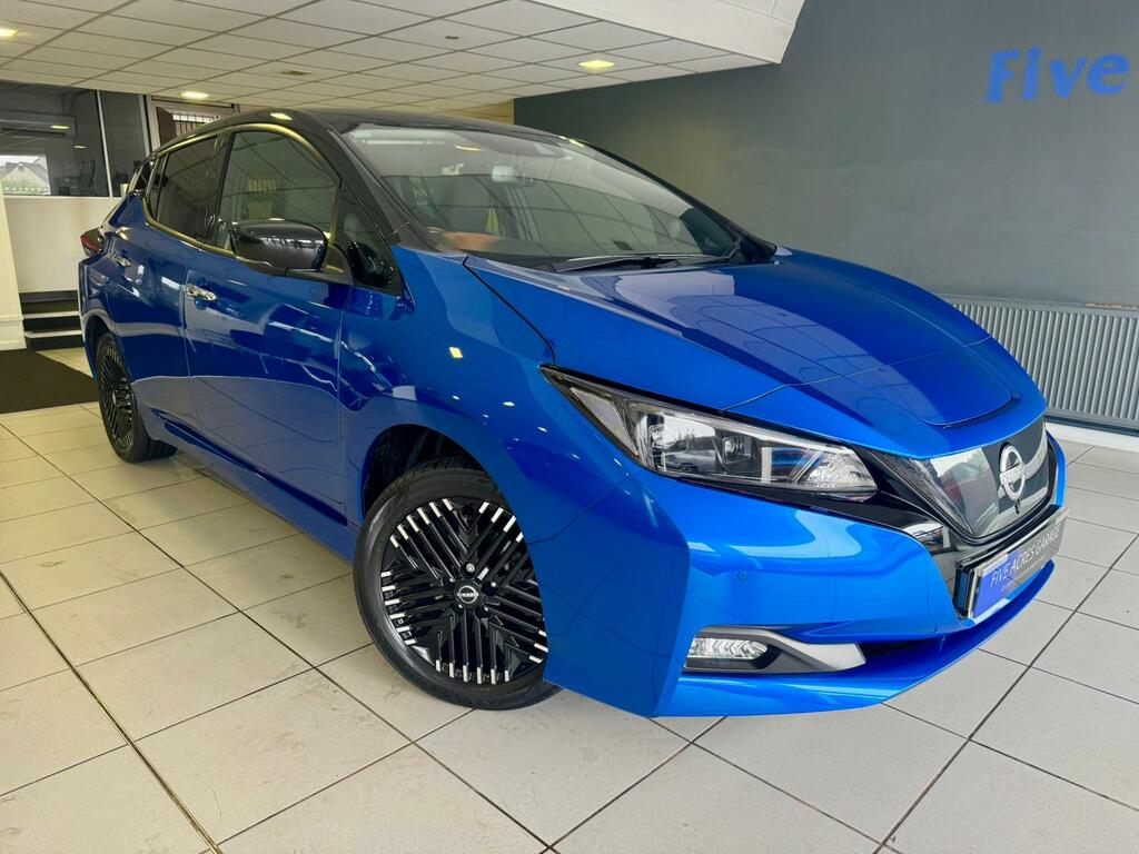 Nissan Leaf Hatchback Blue