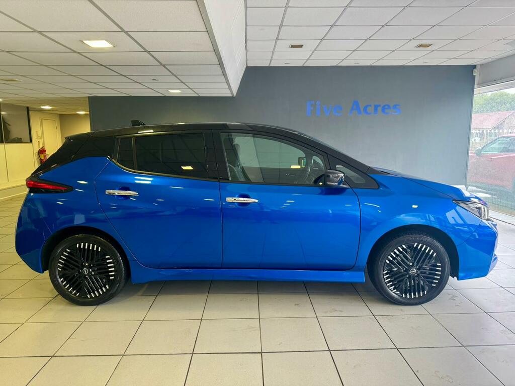 Nissan Leaf Hatchback Blue #3