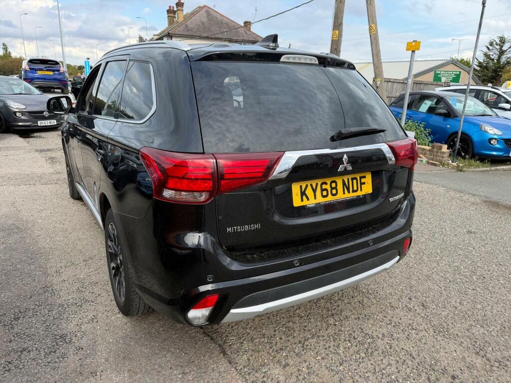 Mitsubishi Outlander 2.0H 12Kwh 4Hs Cvt 4Wd Euro 6 Ss Black #4