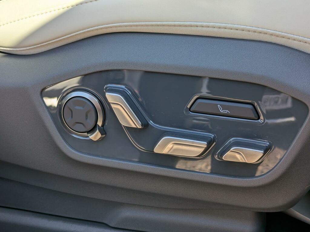 Kia EV9 Gt-line S White #18