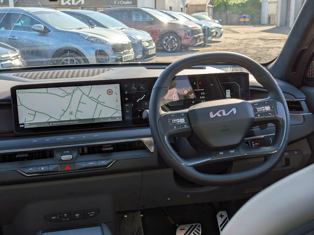 Kia EV9 Gt-line S White #16