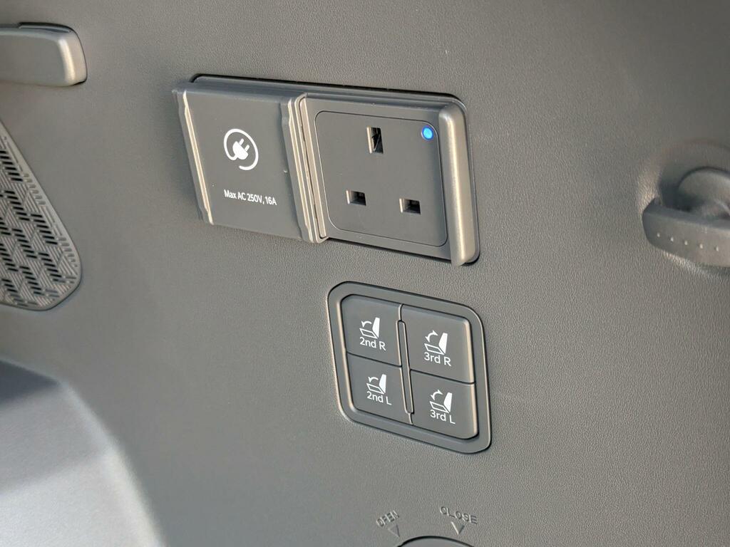 Kia EV9 Gt-line S White #10