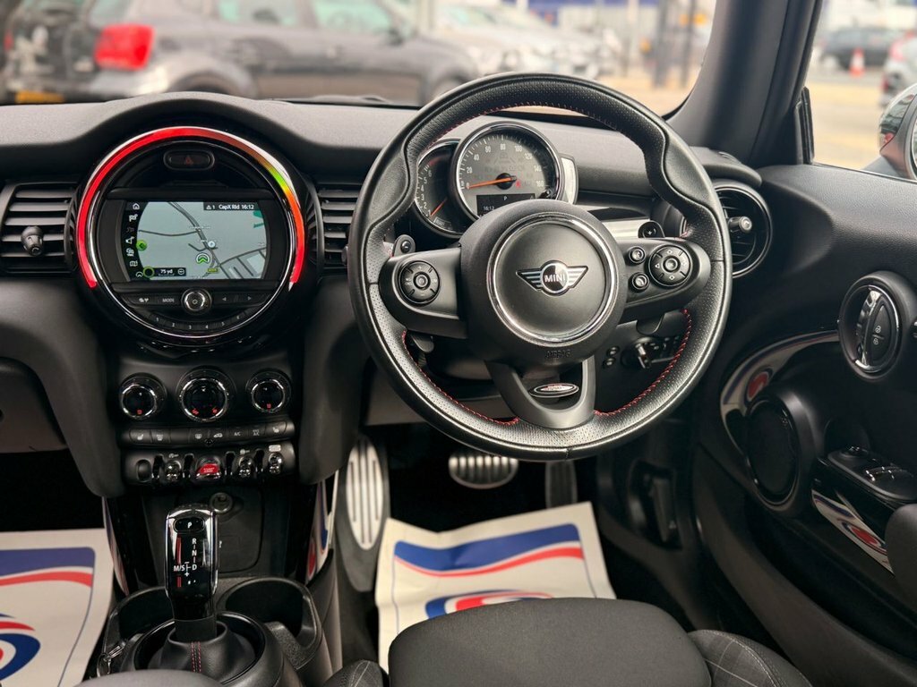 Mini Hatch 2L Cooper S Sport SR68WVW Orange #2