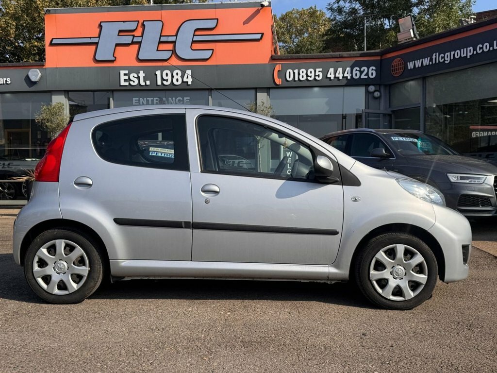 Peugeot 107 1L Urban Silver #2