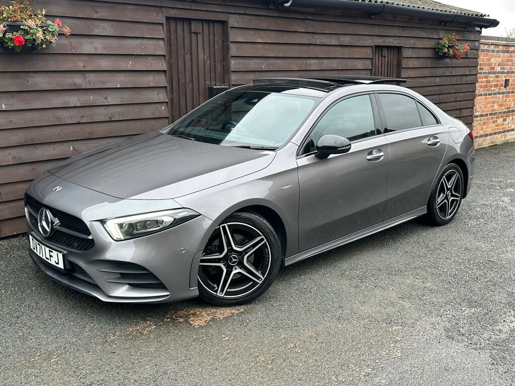 Mercedes-Benz A Class 1.3 A180 Amg Line Edition Premium Plus 7G-dct Eu Grey #2