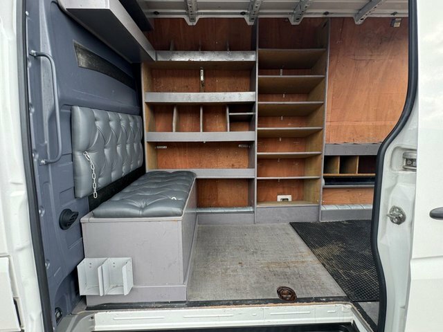 Volkswagen Crafter Panel Van White #9