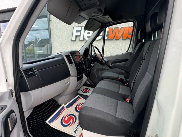 Volkswagen Crafter Panel Van White #10
