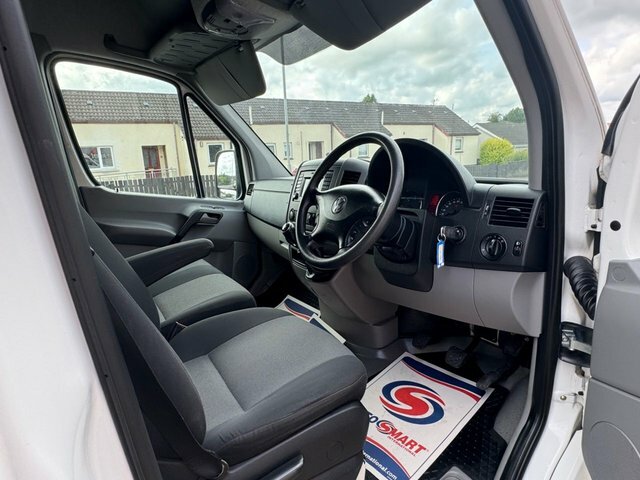 Volkswagen Crafter Panel Van White #11