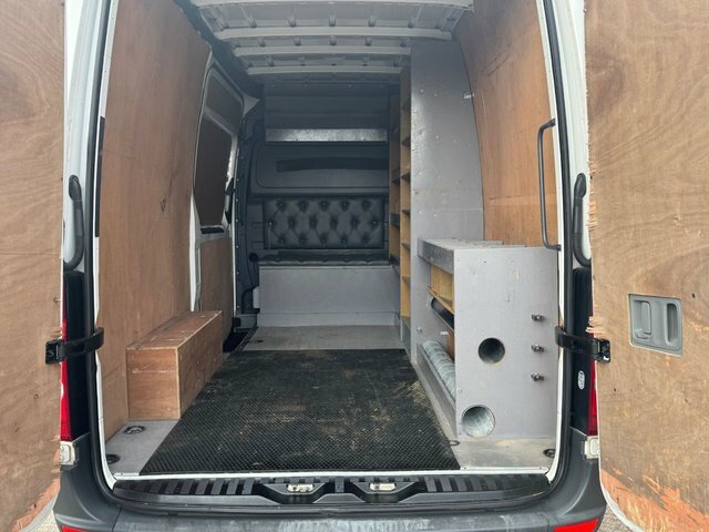 Volkswagen Crafter Panel Van White #8