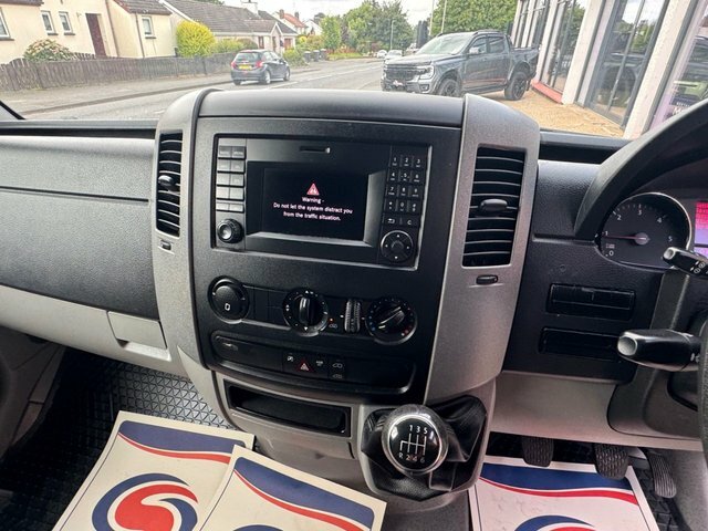 Volkswagen Crafter Panel Van White #13