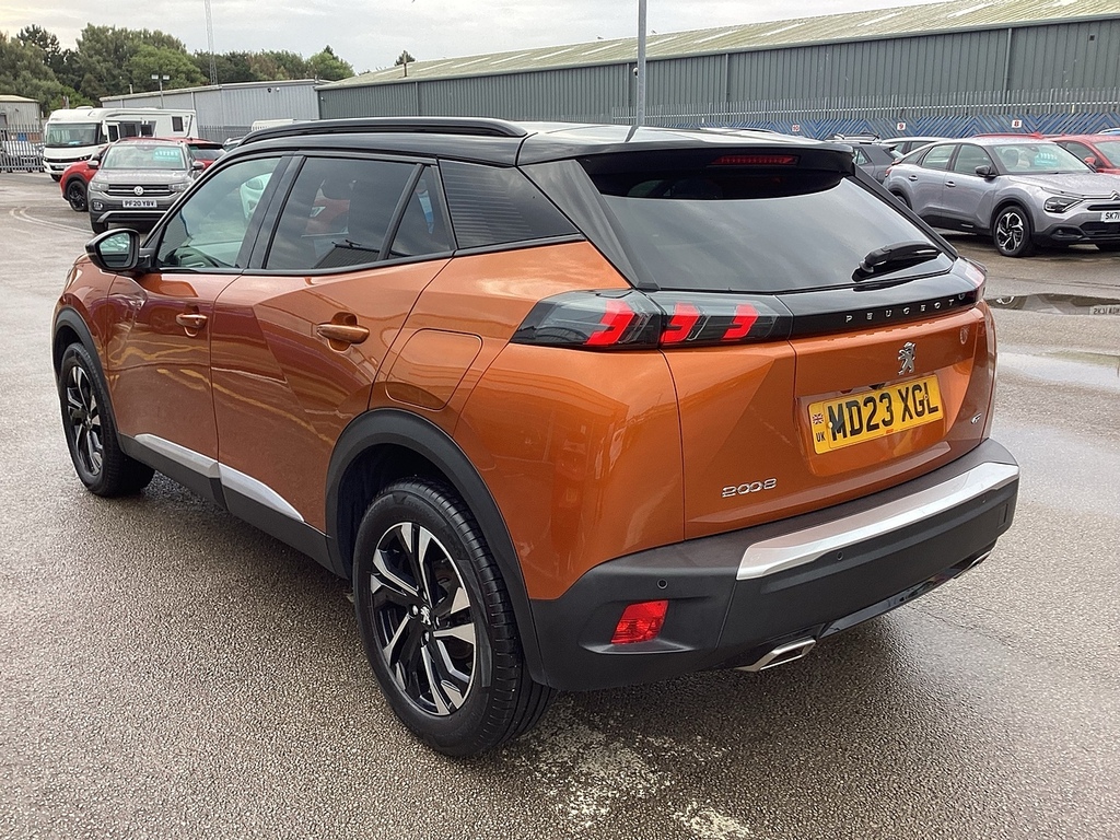 Peugeot 2008 Puretech Gt MD23XGL Orange #2