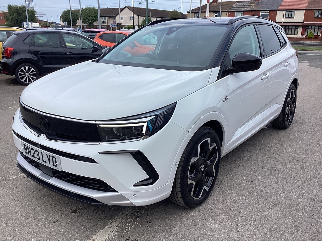 Vauxhall Grandland Turbo Ultimate BN23LYD White #5