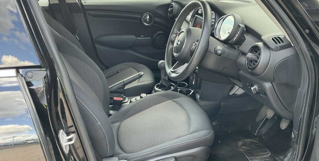 Mini Hatch 1.5 5-Door Hatch Cooper Black #6