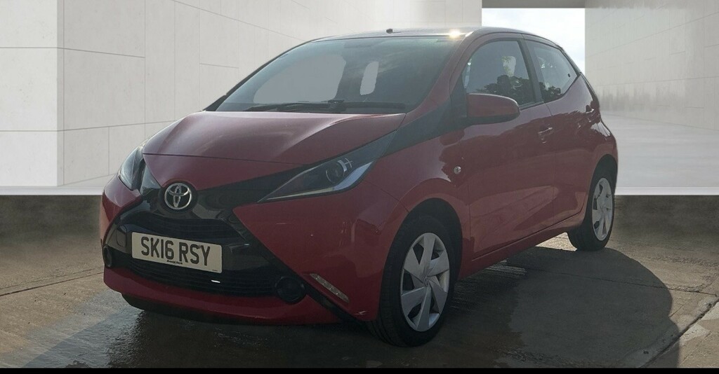 Toyota Aygo 1.0 Vvt-i X-play 2016 Red #4