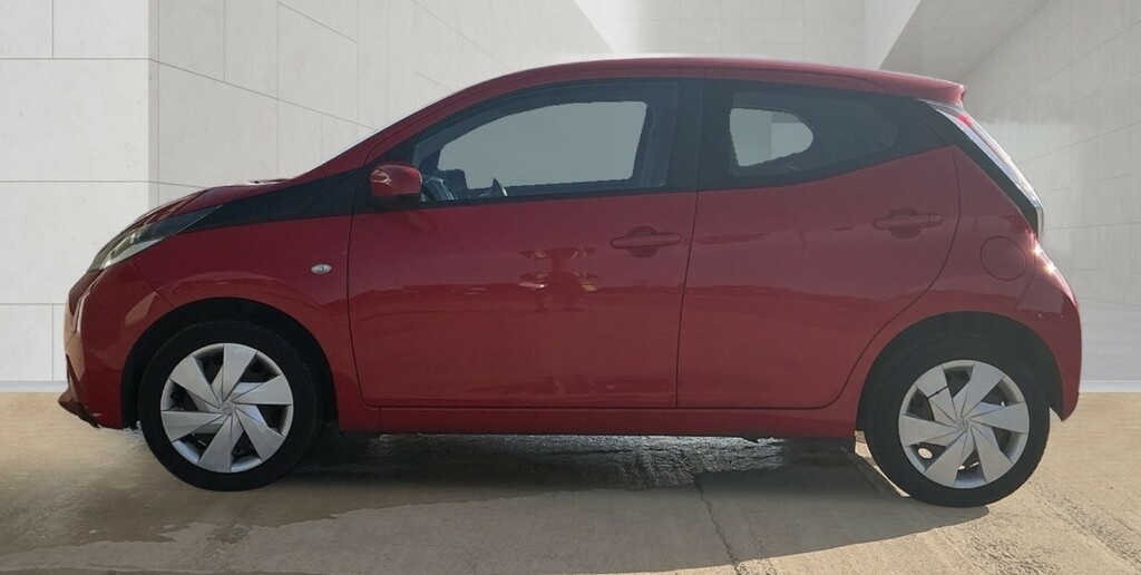 Toyota Aygo 1.0 Vvt-i X-play 2016 Red #6