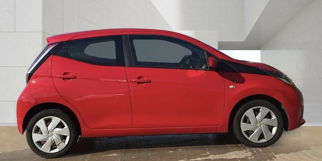 Toyota Aygo 1.0 Vvt-i X-play 2016 Red #5