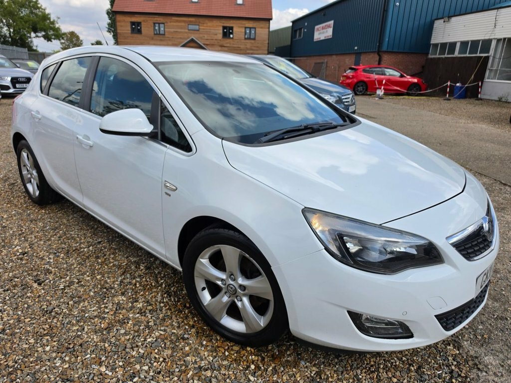 Vauxhall Astra 2L Sri CK11ZPX White #2