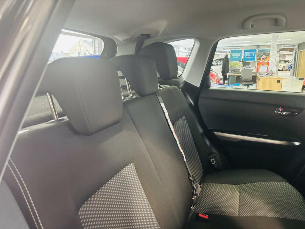 Suzuki Vitara Suv Yellow #26