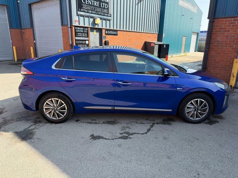 Hyundai Ioniq 38.3kwh-premium-se-auto-5dr Blue #2