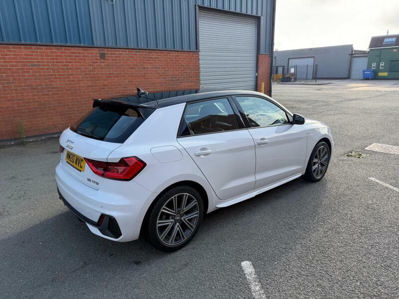 Audi A1 1.5-Tfsi-35-s-line-sportback-s-tronic-euro-6-ss White #3