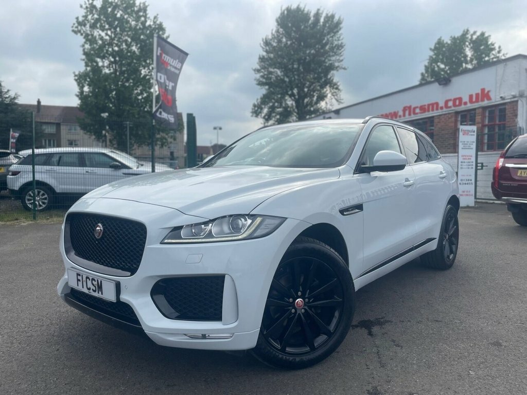Jaguar F-Pace 2L Chequered Flag White