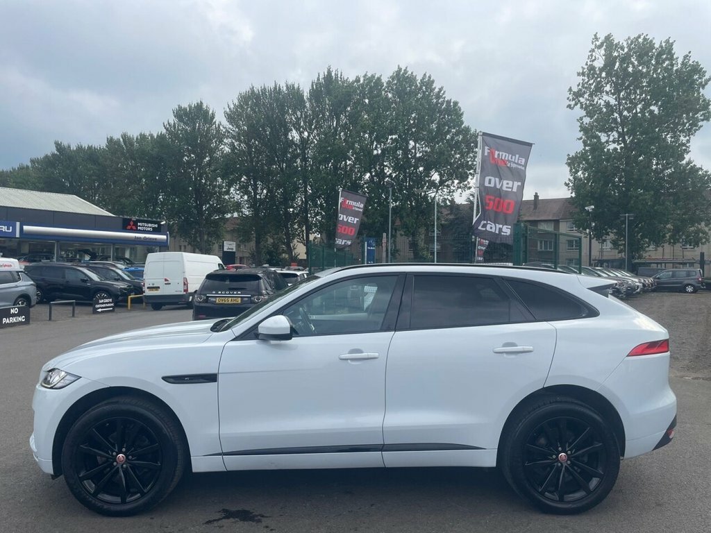 Jaguar F-Pace 2L Chequered Flag BP19JKY White #6