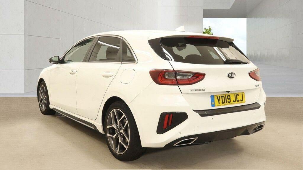 Kia Ceed Hatchback 1.6 Crdi Gt-line Euro 6 Ss 2019 YD19JCJ White #3