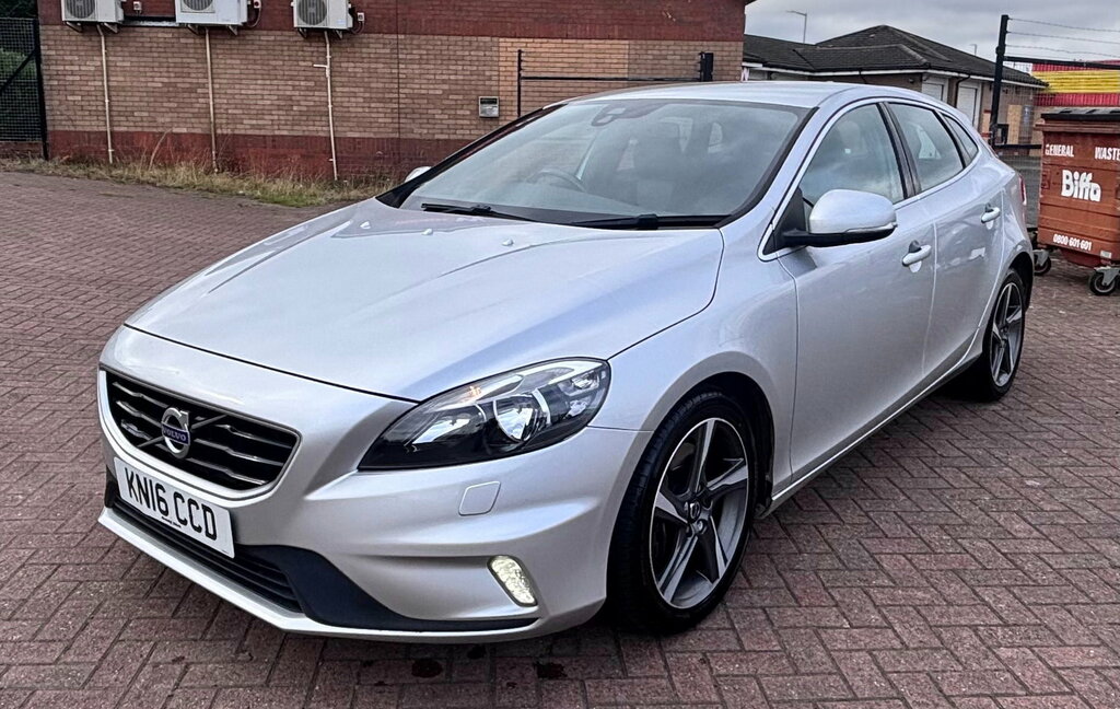 Volvo V40 2.0 D2 R-design Hatchback Euro 6 Silver #2