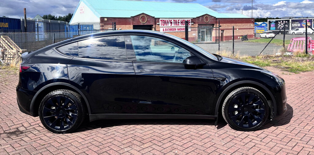 Tesla Model Y Dual Motor Long Range Suv 4Wde Black #6