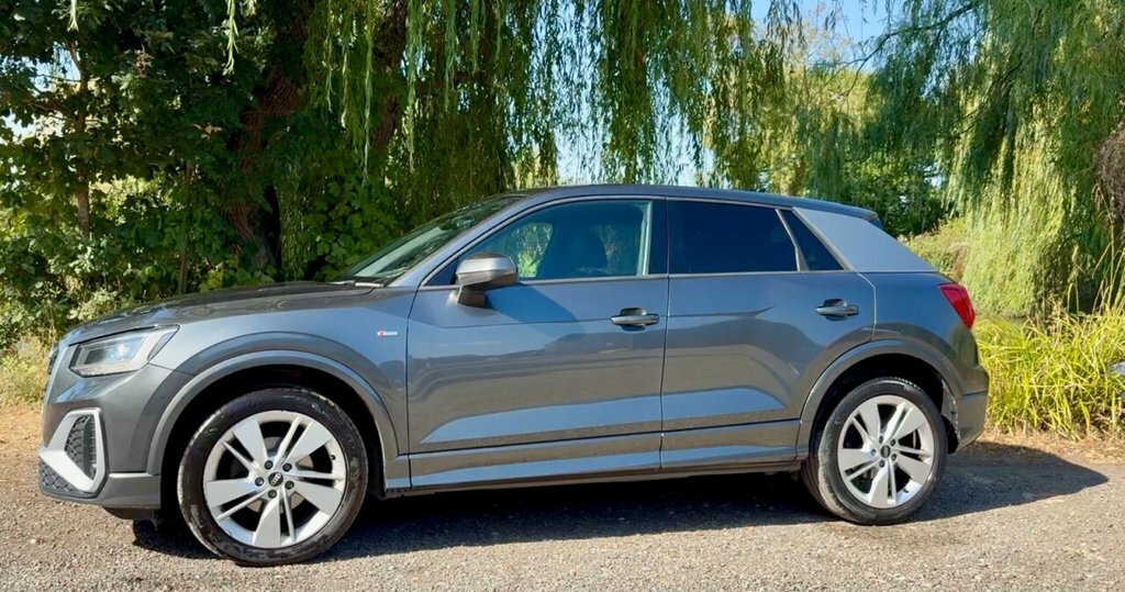 Audi Q2 Suv LX21UOJ Grey