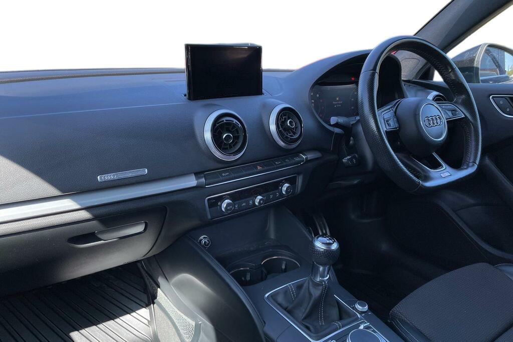 Audi A3 2.0 Tfsi S Line Tech Pack Black #4