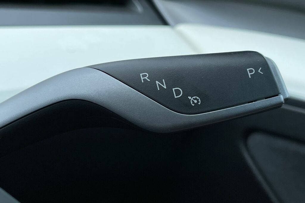 Tesla Model Y Long Range Awd BP23PNL White #6