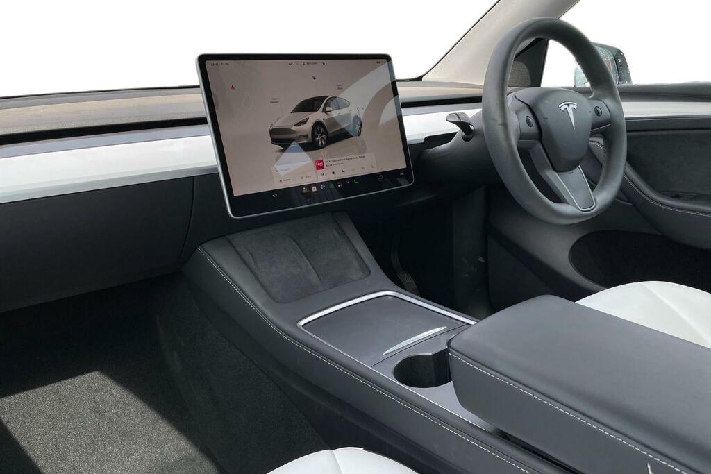 Tesla Model Y Long Range Awd BP23PNL White #4