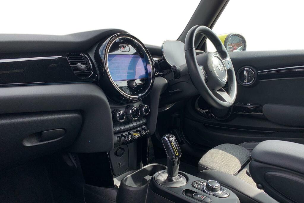 Mini Hatch 135Kw Cooper S Level 2 33Kwh AV71FEJ Black #4