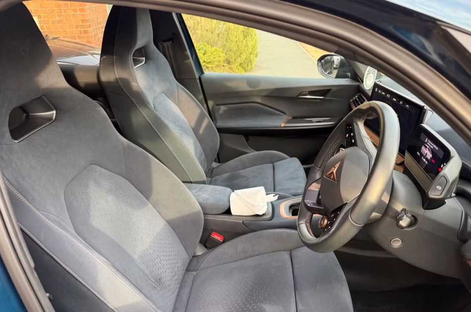 Cupra Born 169Kw E-boost V3 77Kwh MT73WGN Blue #5
