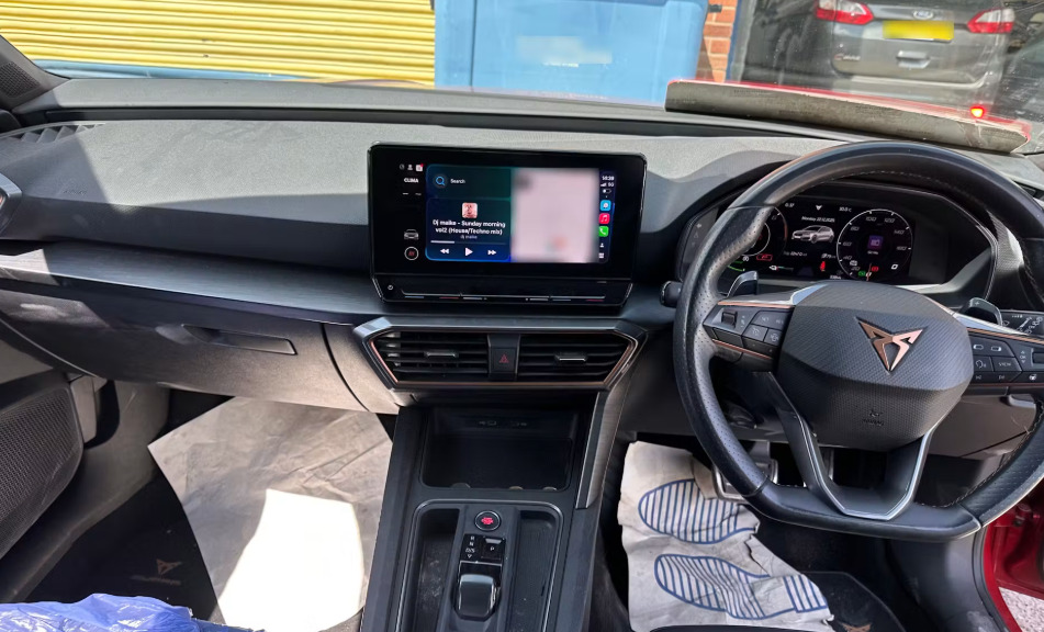 Cupra Leon 1.4 Ehybrid Vz2 Dsg Red #3