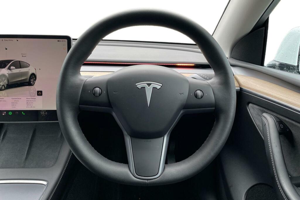 Tesla Model Y Long Range Awd BK72FOA White #5