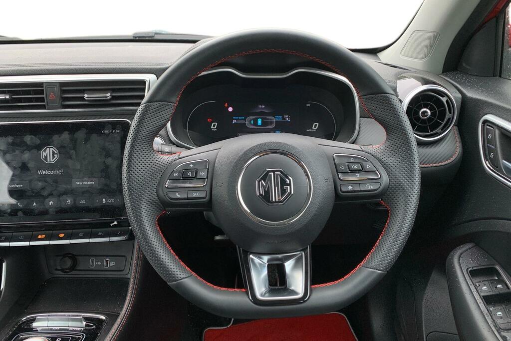 MG ZS 115Kw Se Ev Long Range 73Kwh Red #5