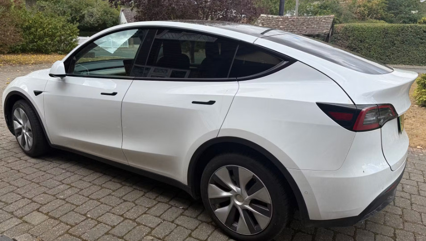 Tesla Model Y Long Range Awd ML22BJE White #2