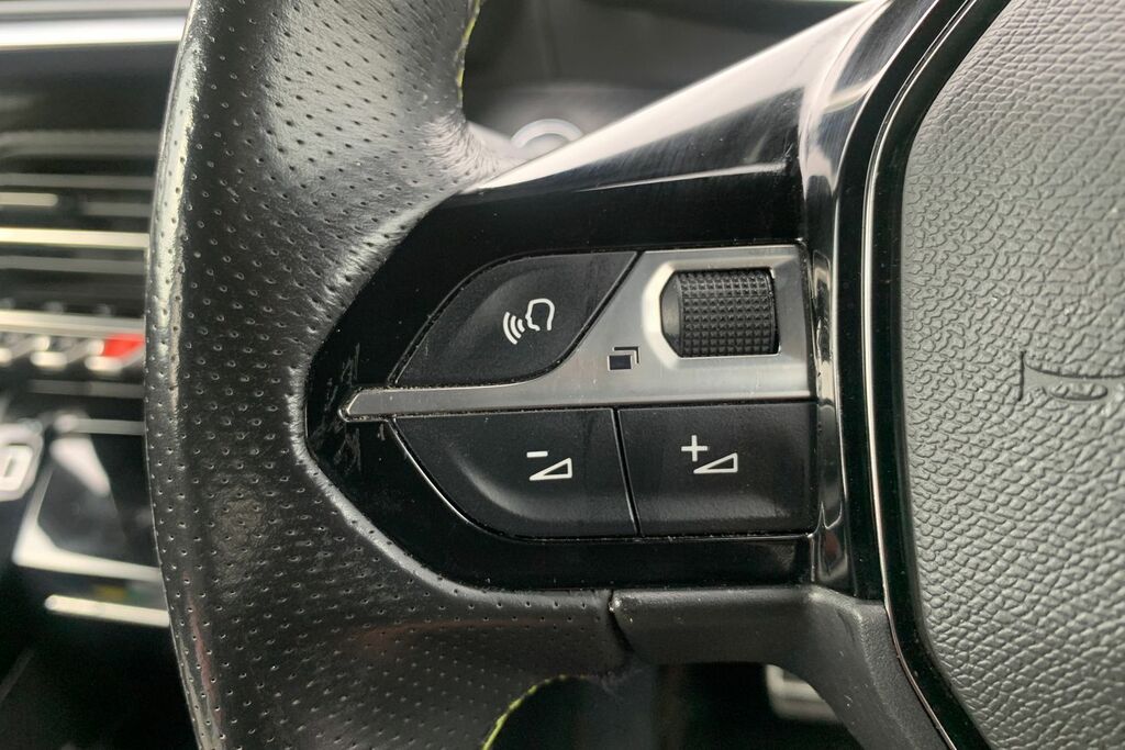 Peugeot e-2008 100Kw Gt Premium 50Kwh Blue #6